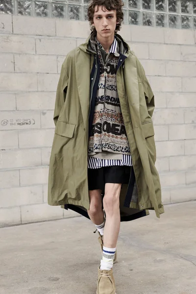 Look 19